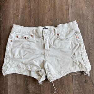 Gap Jean Shorts.  Women’s size 27p. Off white in color.